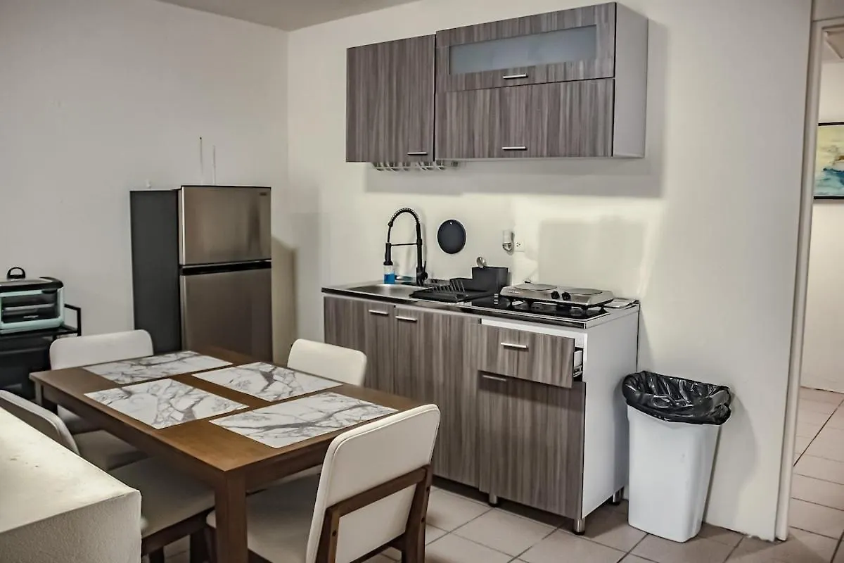 8Br Near Airport, Pool, Rooftop And Game Room Carolina 0*,