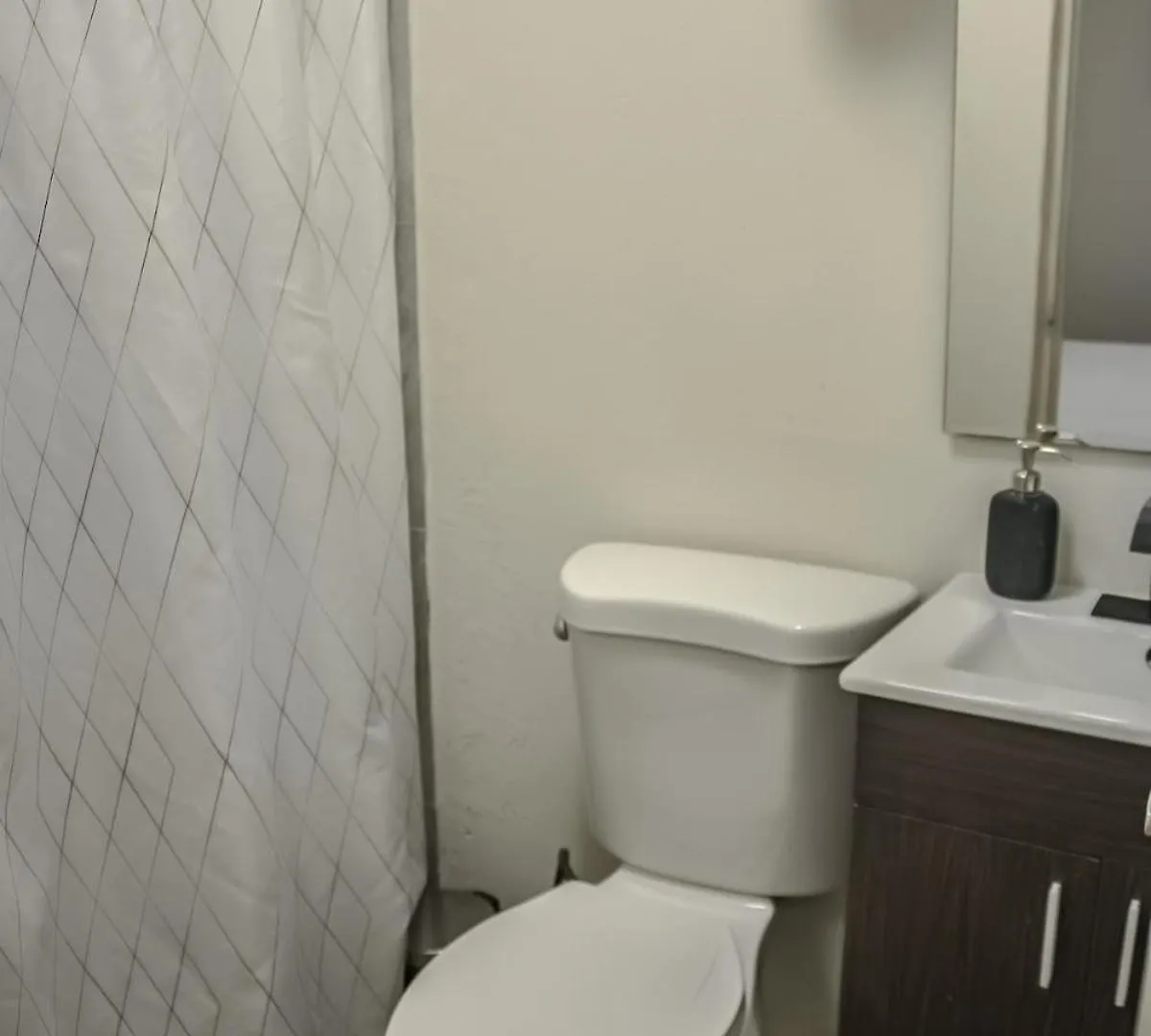 Holiday home 8Br Near Airport, Pool, Rooftop And Game Room Carolina