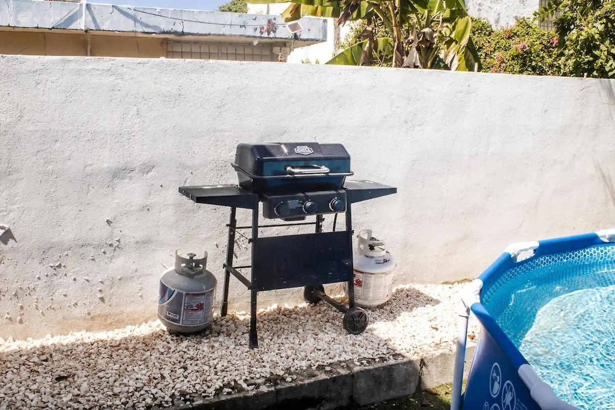 8Br Near Airport, Pool, Rooftop And Game Room カロライナ 別荘