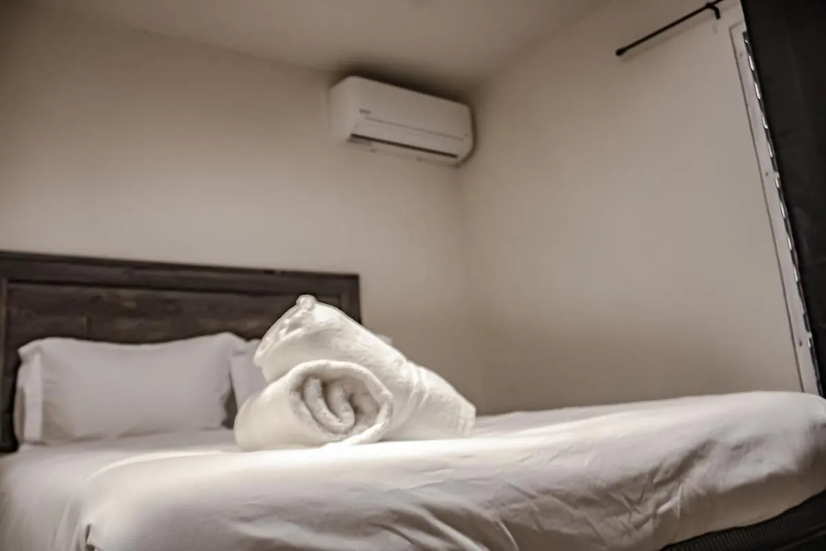 別荘 8Br Near Airport, Pool, Rooftop And Game Room カロライナ